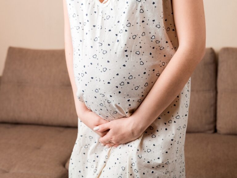 Bà bầu đi tiểu nhiều có sao không? Cập nhật mới nhất 2025