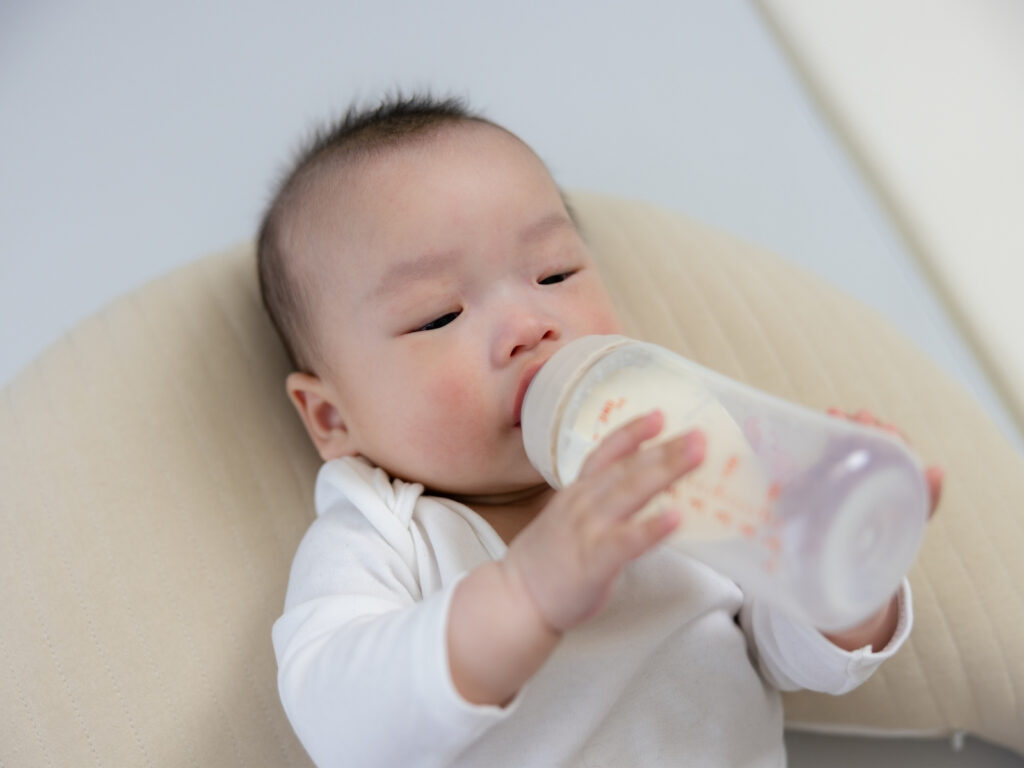 Tổng hợp 12 bình sữa cho trẻ sơ sinh tốt nhất năm 2025