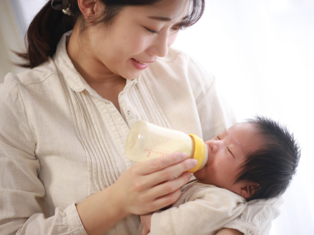 Cách vệ sinh bình sữa hiệu quả