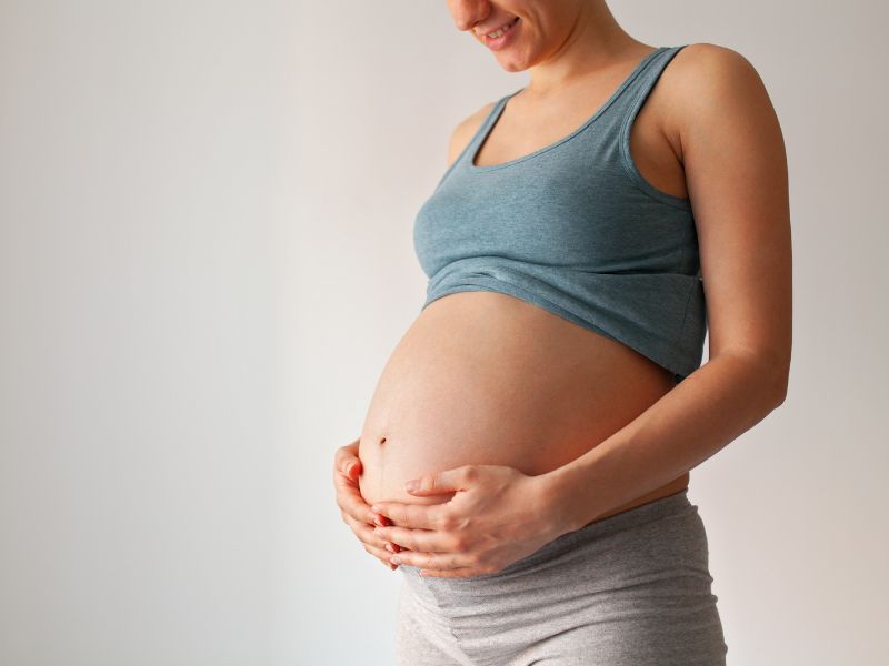 Nên làm gì để đối phó với chứng bốc hỏa khi mang thai?